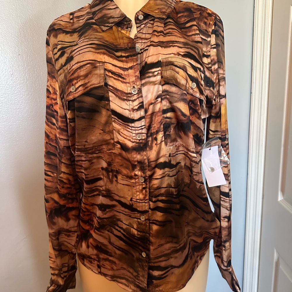 GUESS Brown and Black Button-Up Shirt